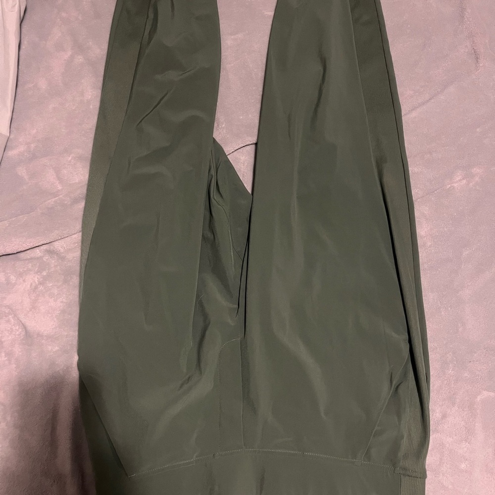Athleta Green Brooklyn ankle pants